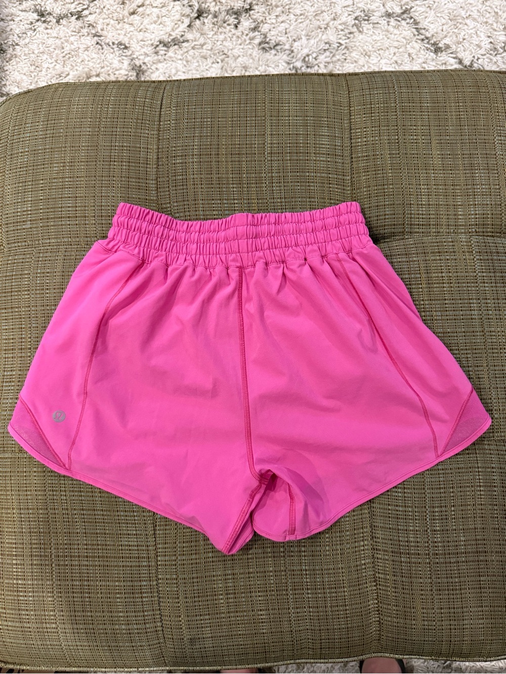 Lululemon Hotty Hot Shorts - 4inch - Picture 2 of 4